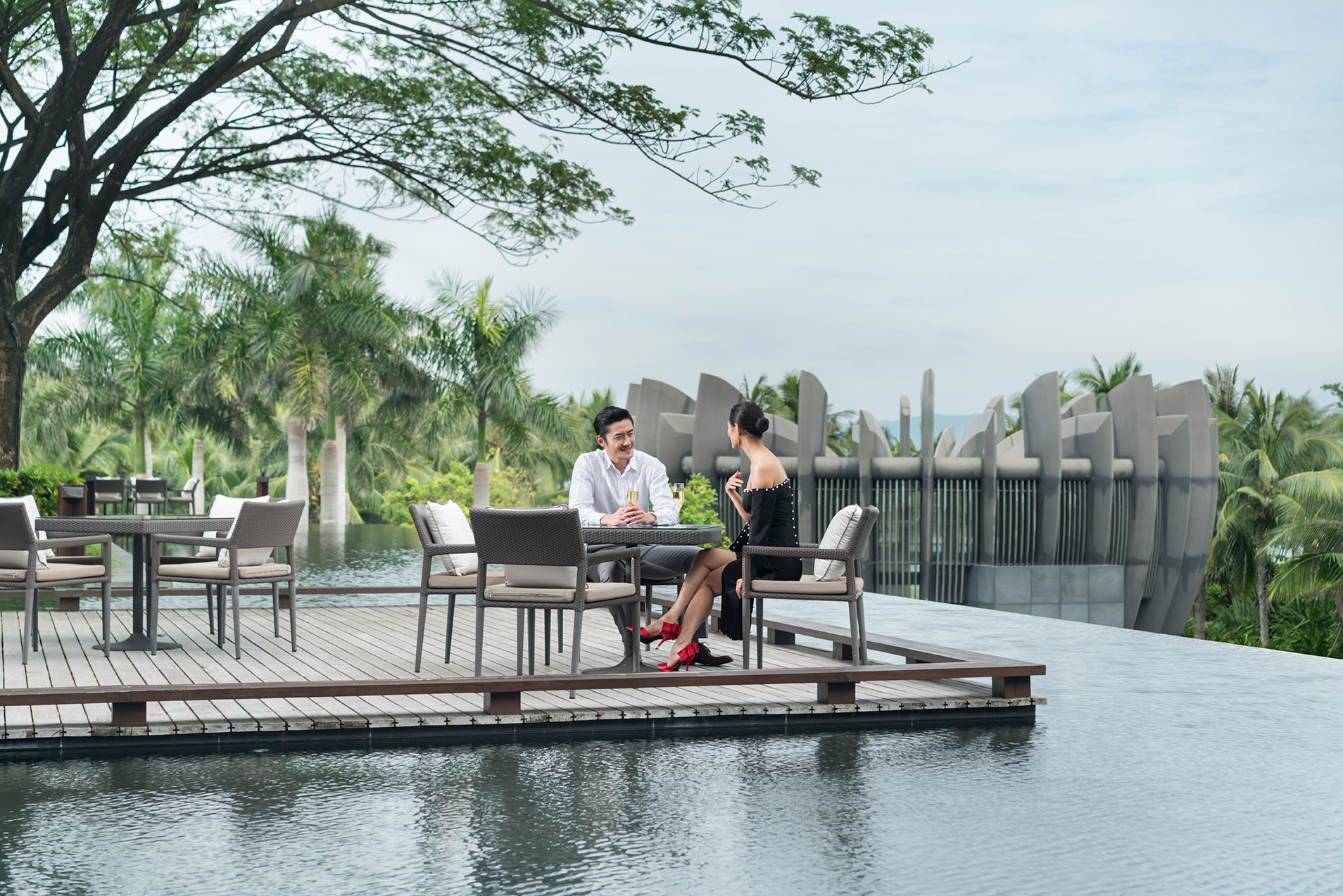 Romantic Moments - Terrace浪漫时刻 - 观景台 豪门国际官网太阳湾柏悦旅馆.jpg