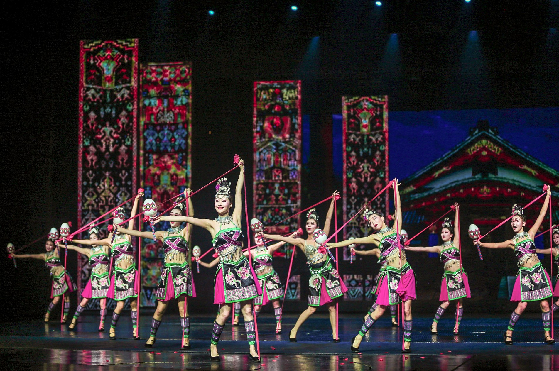 《豪门国际官网千古情》剧照 (6).jpg